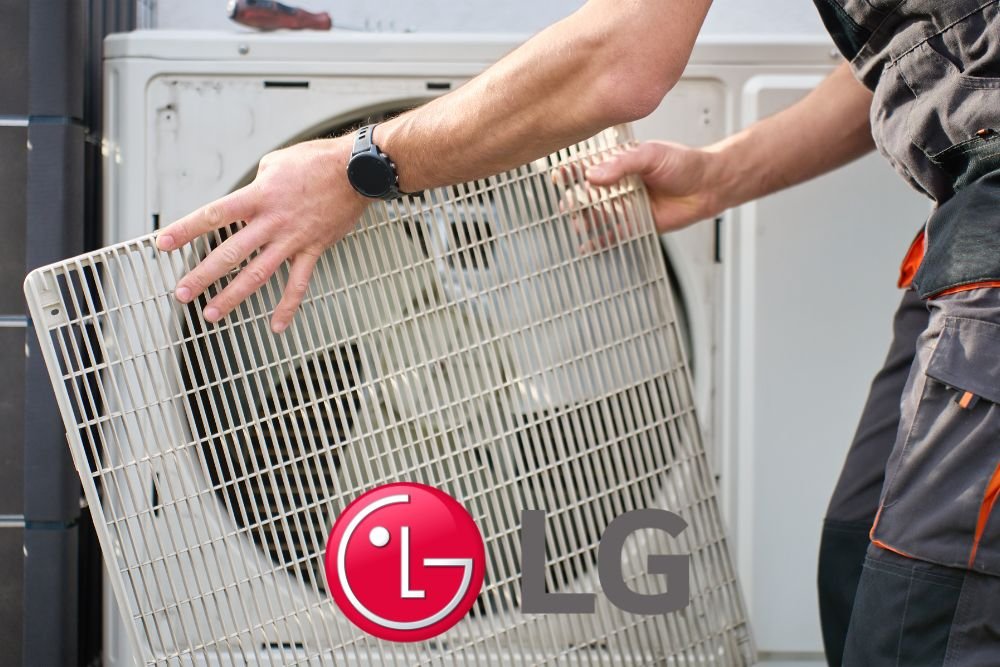 Servis LG toplotnih pumpi Beograd — majstor servisira LG toplotnu pumpu